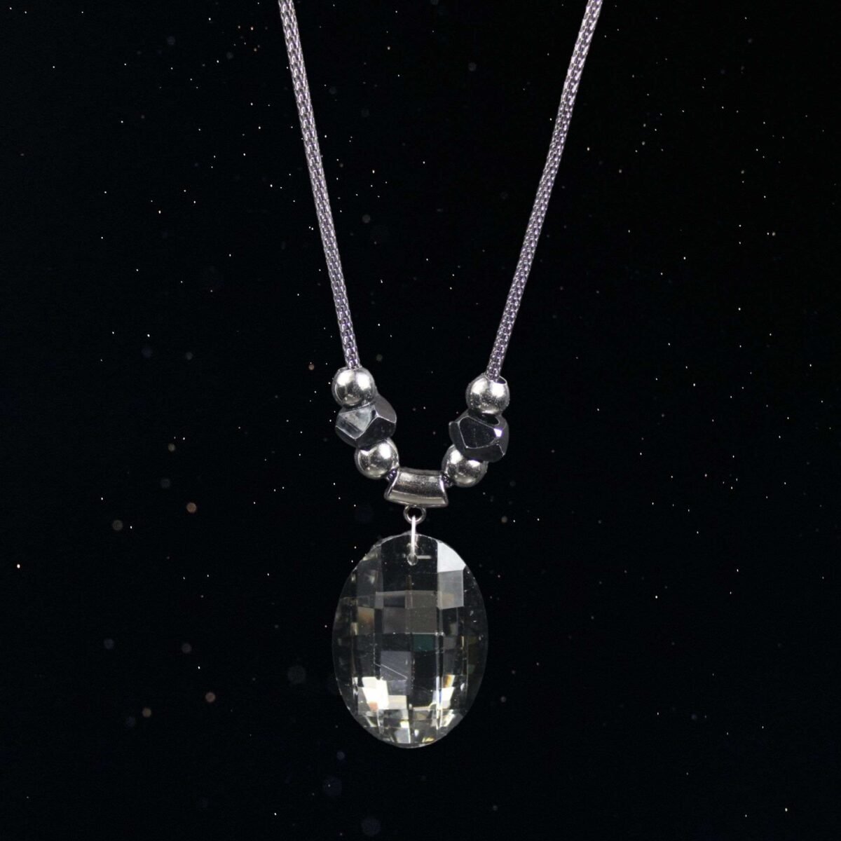 Crystal Elegance Pendant Necklace - Sparkling Sophistication