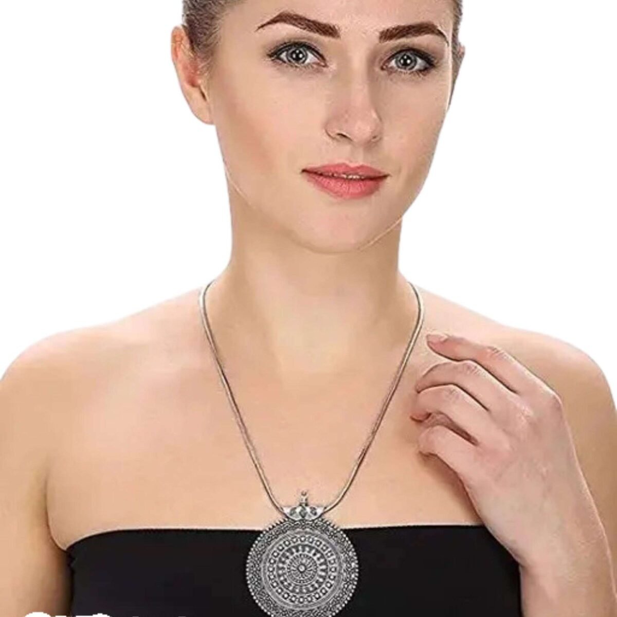 Radiant Mandala Necklace - Exquisite Traditional Charm